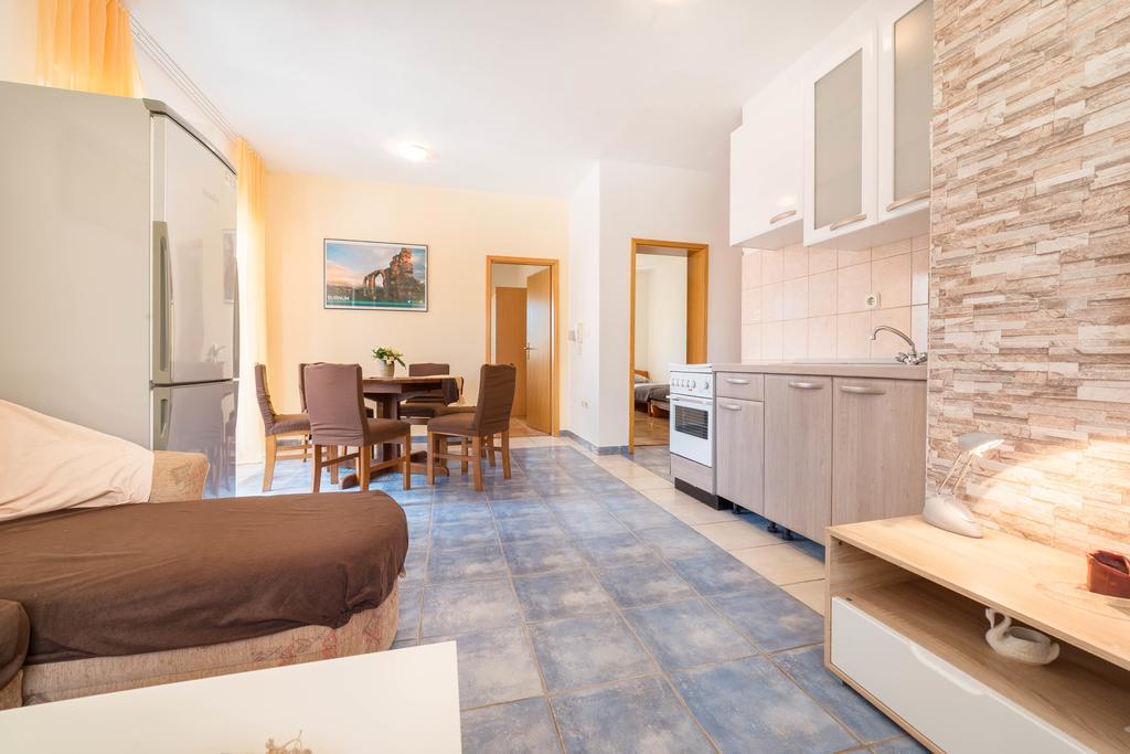 Apartments Marina Srima Luaran gambar